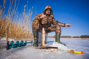 10 полезных вещей для зимней рыбалки: арсенал рыболова
