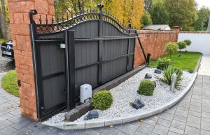 Откатные ворота под ключ в Киевской области: актуальный обзор рынка