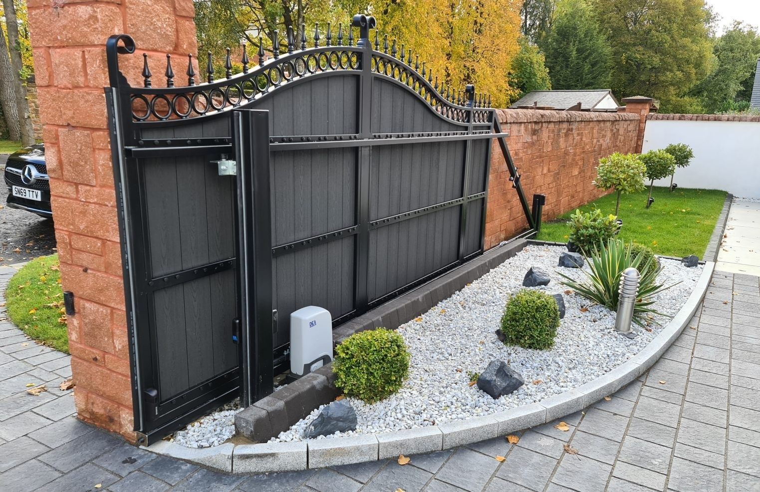 Откатные ворота под ключ в Киевской области: актуальный обзор рынка