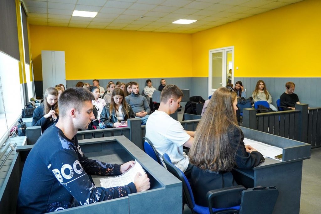 Студенти 262 спеціальності правоохоронна діяльність на практиці в Житомирській політехніці практика студентів 262 спеціальність правоохоронна діяльність, Житомирська політехніка, підготовка юристів